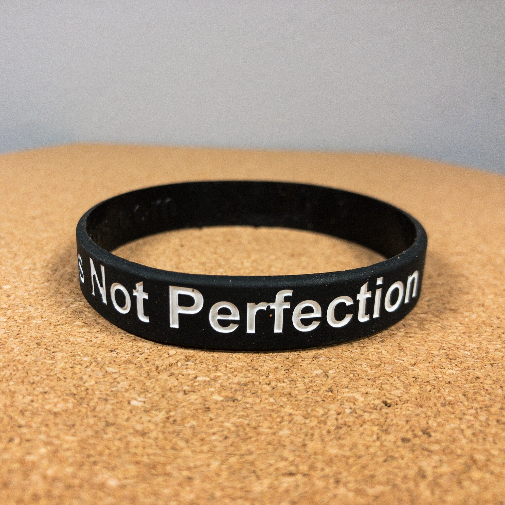 Silicone Wristband - Progress Reminder Band | Motivational Fitness Bracelet Dream Maker Pins